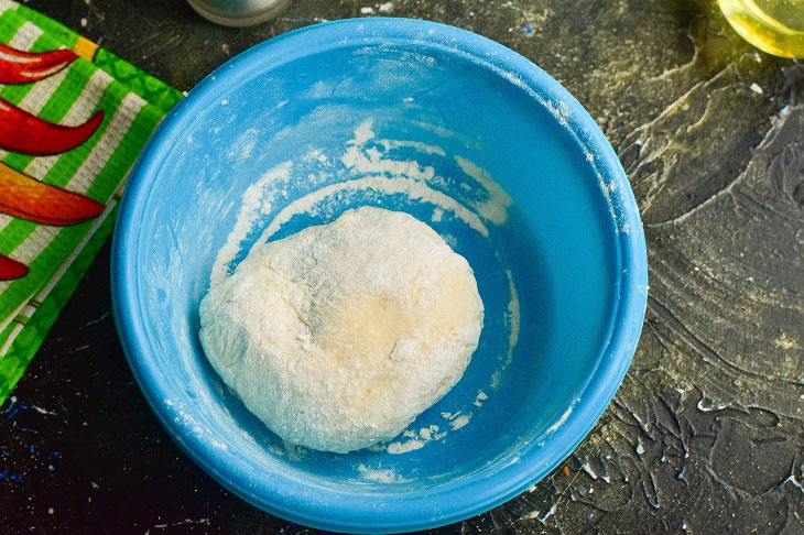 Pie "Snail" from yeast dough - tender, soft and fragrant