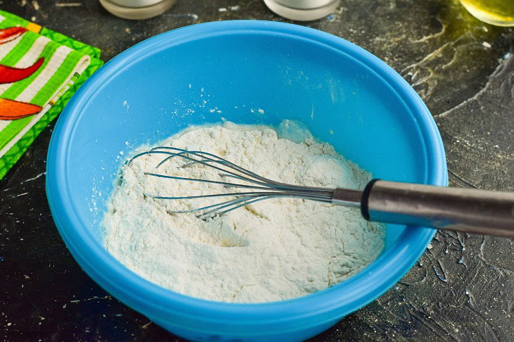 Pie "Snail" from yeast dough - tender, soft and fragrant