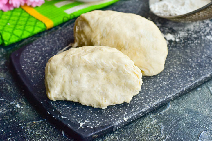 How to make dough for buns in milk - a simple and successful recipe