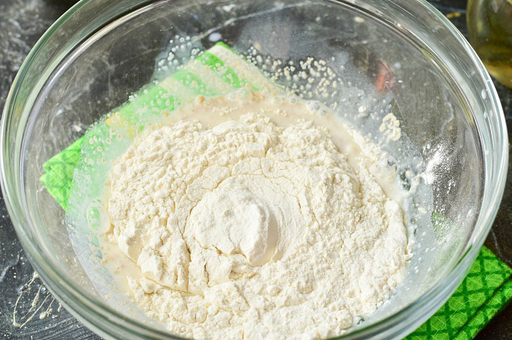 How to make dough for buns in milk - a simple and successful recipe