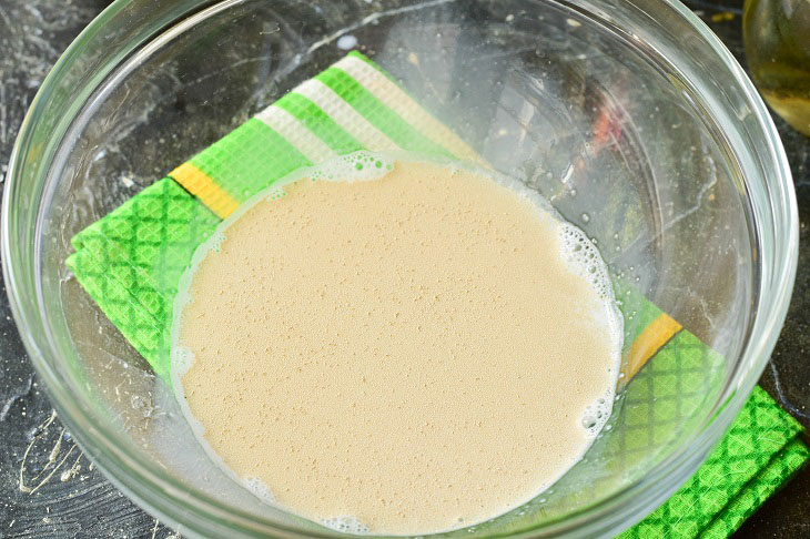 How to make dough for buns in milk - a simple and successful recipe
