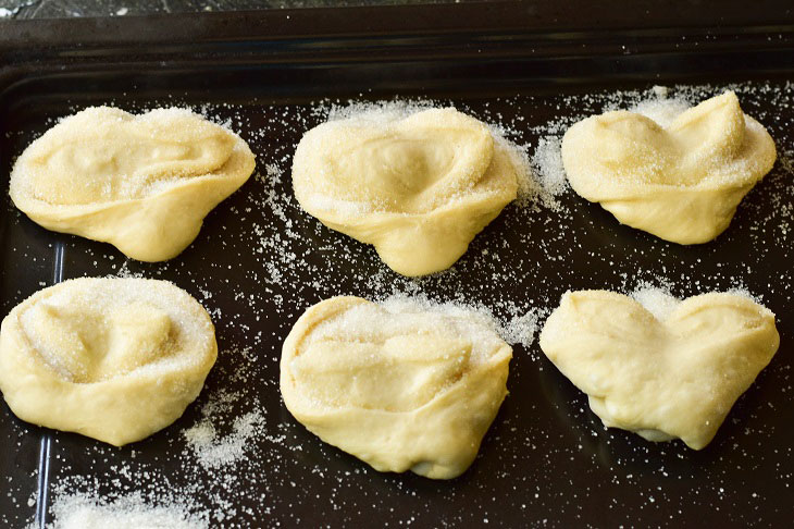 Buns with sugar - delicious pastries without much effort