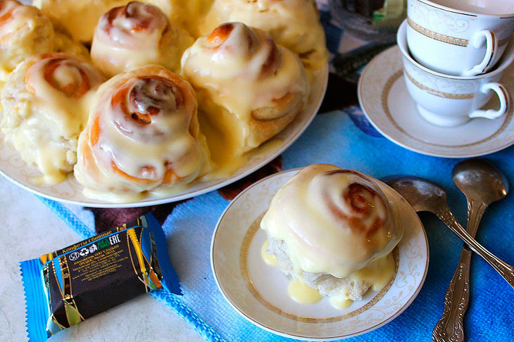 Buns with delicate custard - incomparable pastries