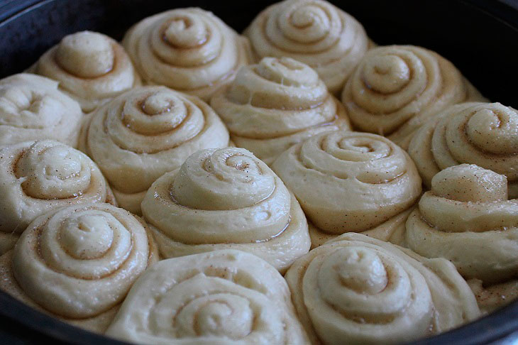 Buns with delicate custard - incomparable pastries