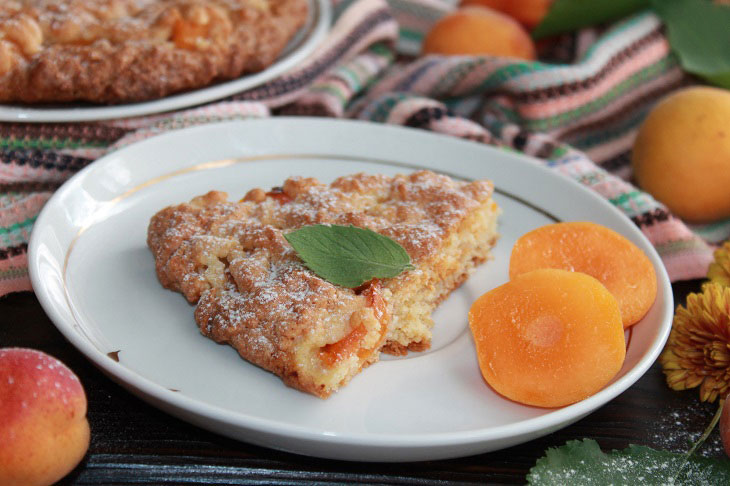 Grated apricot pie - crumbly, fragrant and juicy