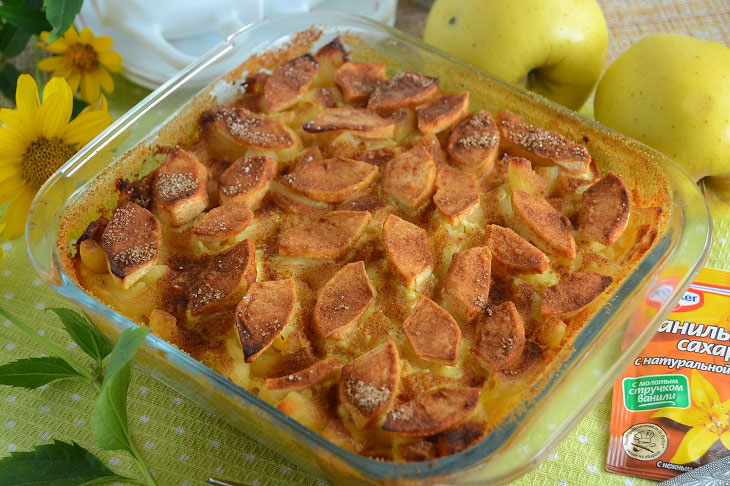 Sweet pasta casserole with cottage cheese and apples - simple, budget and delicious