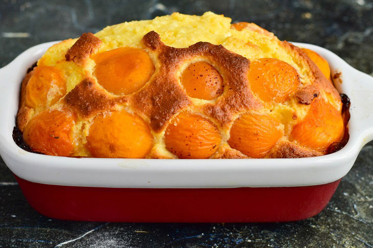 Cottage cheese casserole with apricots - a bright and tasty recipe