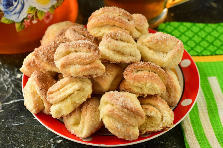 Biscuits "Kisses" with cottage cheese - soft and airy