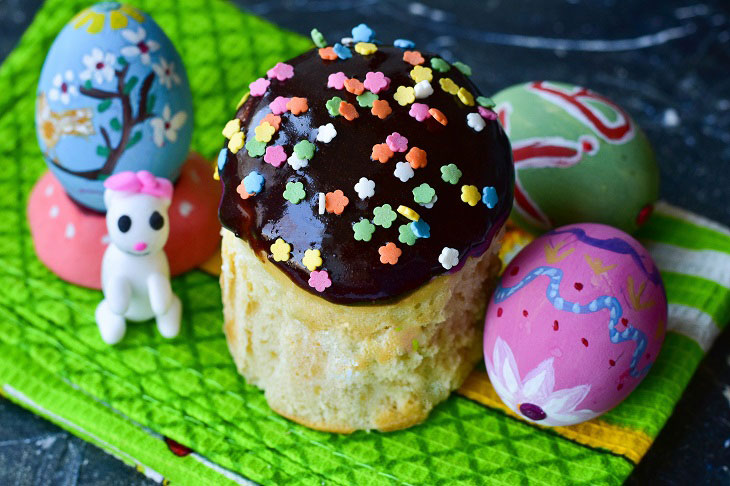 A simple recipe for Easter cake without kneading dough - it turns out soft, tender and airy