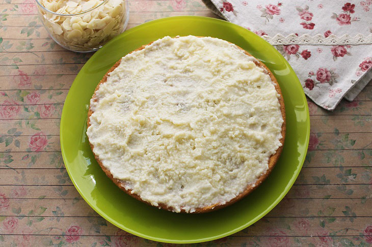 Cake "Honey" with almond petals - festive and delicious