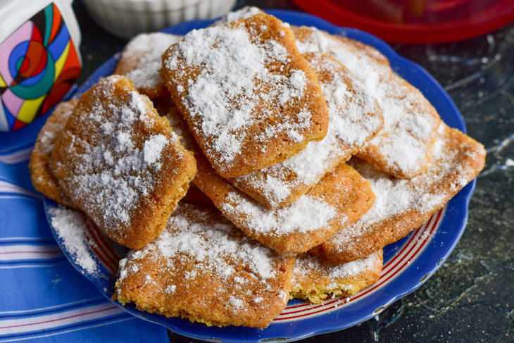 Delicious and crispy cookies "Snowball" - a step by step recipe with a photo