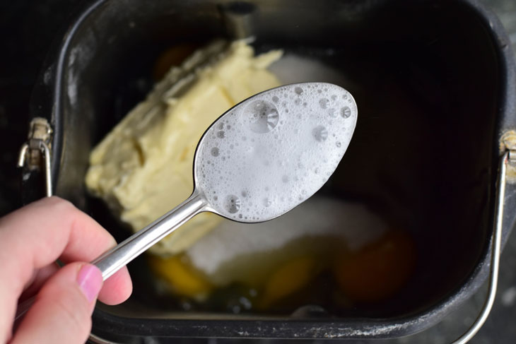 Cupcake "Capital" in a bread machine - delicious pastries of a very simple preparation