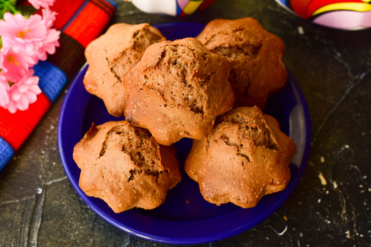 Chocolate muffins - a simple recipe for delicious pastries for tea